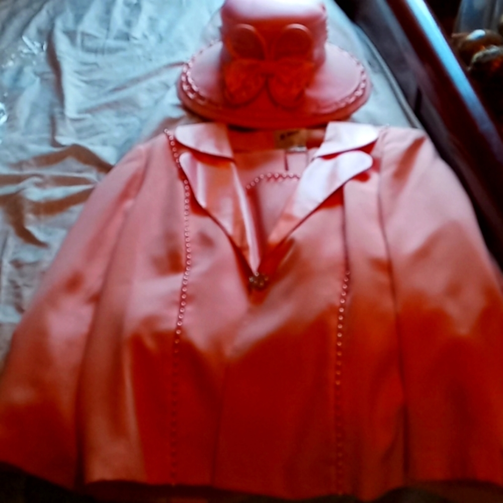 Hat/2piece jacket skirt combo